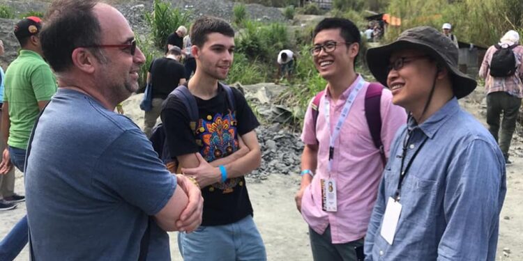 El Ámbar dominicano cautiva el interés de científicos y expertos extranjeros