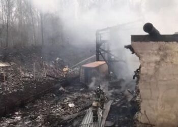 Rusia: incendio en una fábrica de explosivos acaba con vidas de 16 personas