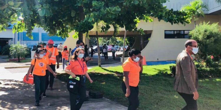 Defensa Civil ensayan jornada de rescates tras simulacro