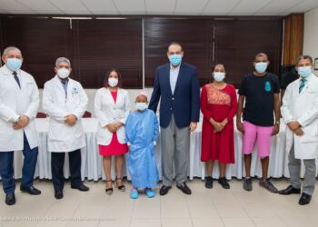 Dan de alta a niña recibió el primer trasplante hepático pediátrico en el país