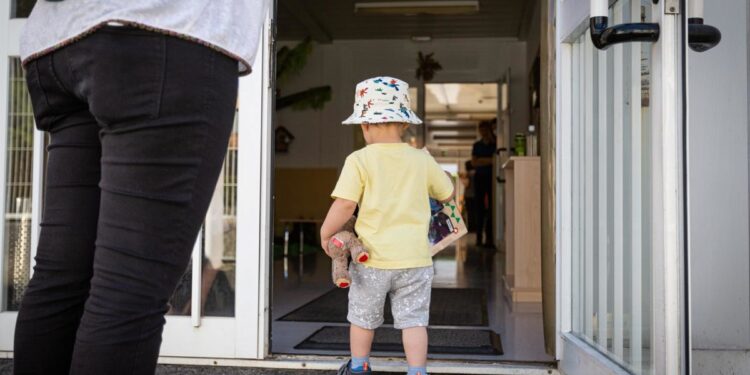 Confirman menores pueden tener altas cargas virales de COVID-19