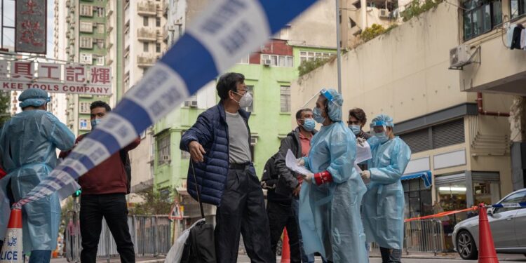 China confina un condado del norte del país por la expansión del coronavirus