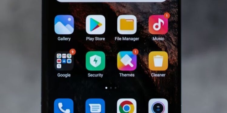 Sistema instala aplicaciones en el móvil sin el consentimiento del usuario