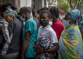 Haití devolverá "cientos de miles" de vacunas a punto de caducar donadas por EEUU