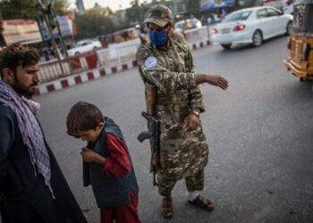 Al menos 32 muertos y 53 heridos por un atentado suicida en Kandahar