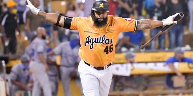 Águilas Cibaeñas vencen 5-4 a los Tigres del Licey