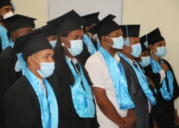 Gradúan en Neiba 1,266 técnicos profesionales en diferentes disciplinas