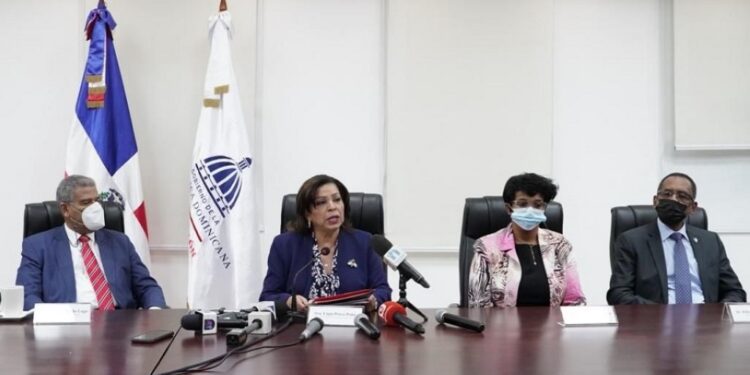 El próximo lunes continuarán concurso para docentes y directores escolares