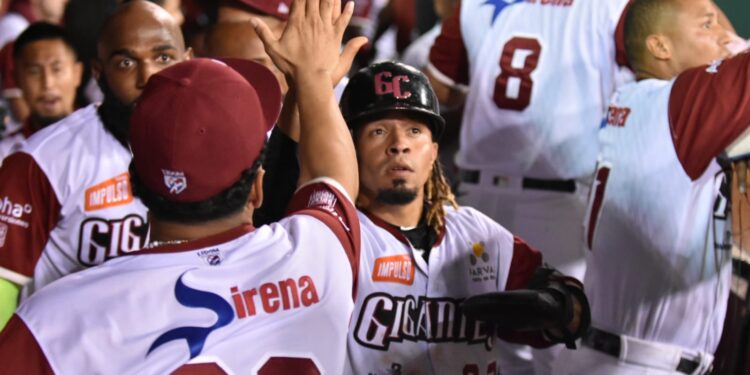 Gigantes le dieron “hasta para llevar” a las Águilas