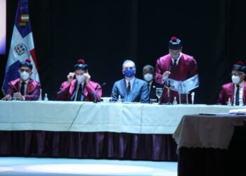 Abinader en   audiencia solemne con motivo al 177 aniversario de la  Constitución