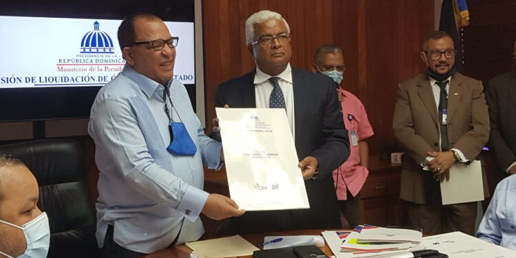 Comisión Liquidadora traspasa funciones y propiedades del CEA a Bienes Nacionales