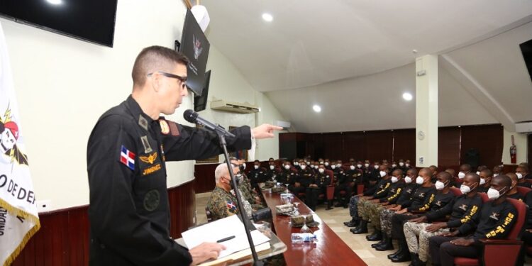 MIDE gradúa una cuarentena de soldados en Operaciones Tácticas en Áreas Urbanas