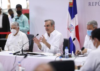 Abinader está reunido con sus ministros en Bahoruco e Independencia