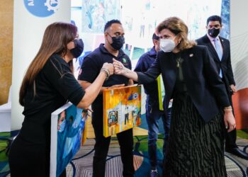 RD busca farmacéuticas produzcan vacunas contra COVID-19