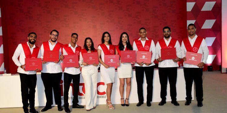 INTEC gradúa primeros nueve ingenieros en Ciberseguridad