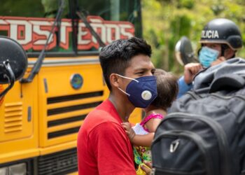 Un 43 por ciento de centroamericanos ha considerado migrar en 2021, cinco veces más que en 2019