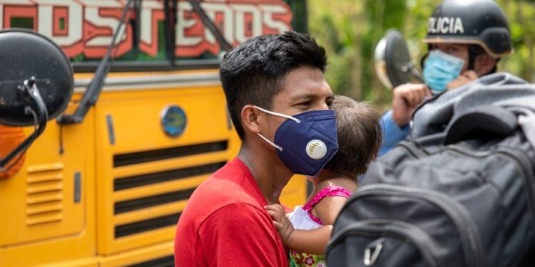 Un 43 por ciento de centroamericanos ha considerado migrar en 2021, cinco veces más que en 2019