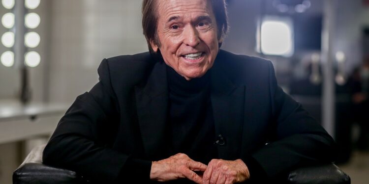 Raphael confirma su gira internacional: "La gente que va a verme están vacunados. Es gente civilizada"