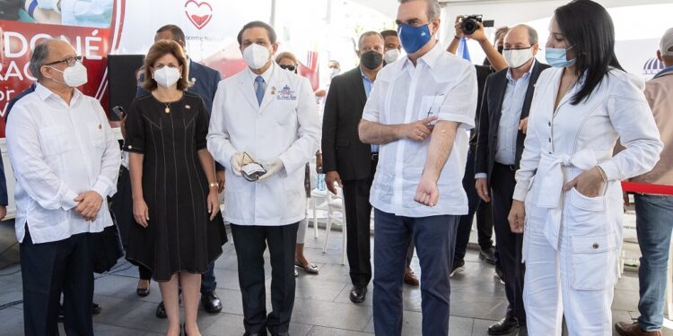 Presidente Abinader se convierte en primer donante en la “Primera Jornada de Sangre”