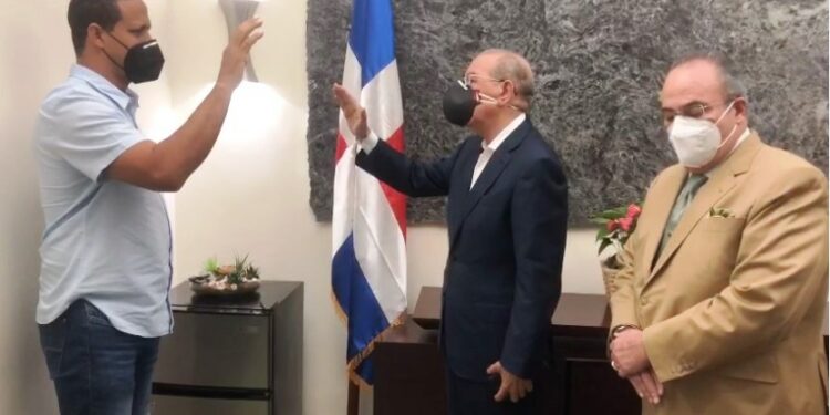 Reportan reingreso al PLD del alcalde de San José del Puerto