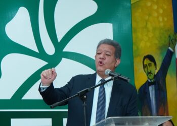Leonel Fernández: La situación de Haití ya rebasa las fronteras de  República Dominicana.