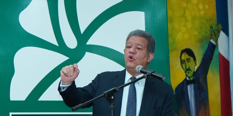 Leonel Fernández: La situación de Haití ya rebasa las fronteras de  República Dominicana.