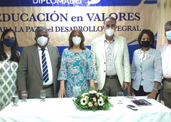 Capacitarán en valores a 300 docentes basado en el Método Desoto