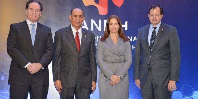 Empresarios dominicanos exponen retos y desafíos que superaron durante la pandemia