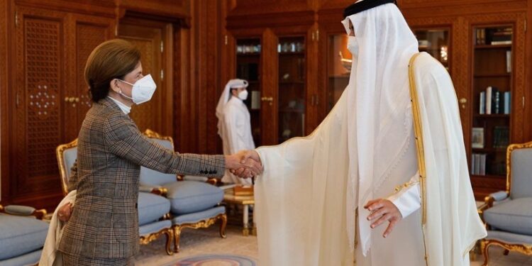 Raquel Peña se reúne con el emir de Qatar y con mujeres empresarias qataríes