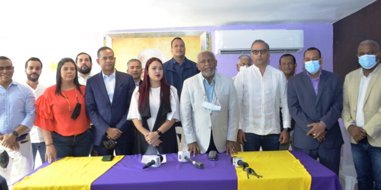 PLD juramentará 6 mil nuevos miembros en Santiago