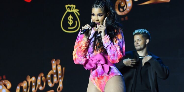 Sarodj brilla en el escenario de Miss RD Universo