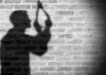 Los enfermeros piensan más en el suicidio que otros empleados de la salud