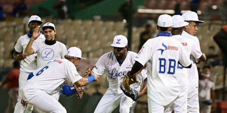 Este domingo: Tigres vencen a Gigantes; Estrellas a los Toros y las Águilas a los Leones