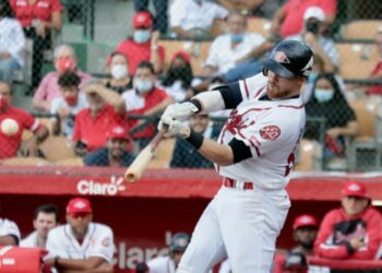 Este domingo Leones vencen a los Toros y los Gigantes a las Estrellas