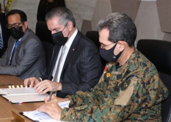 Firman convenio para alfabetizar y capacitar a más de tres mil ciudadanos