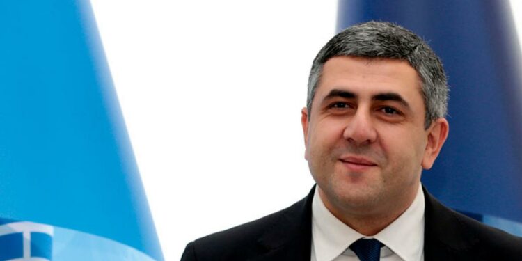 Se espera repunte de viajes internacionales en 2022, según jefe de la OMT