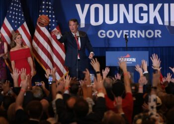 Los demócratas pagan el desgaste de Biden en una aciaga noche electoral