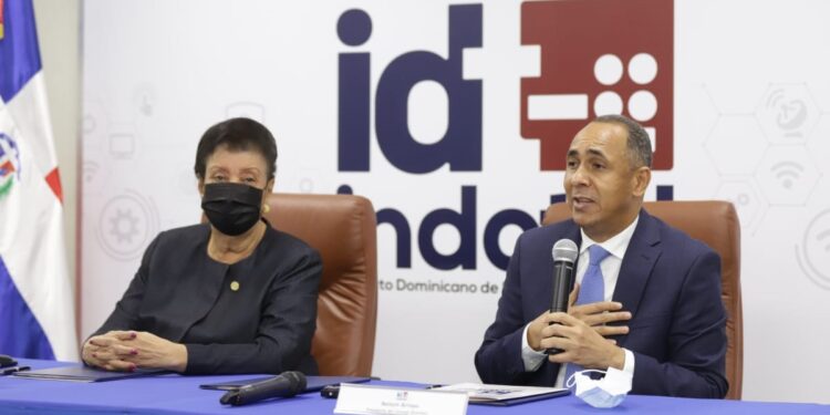 Indotel cede al Inaipi 10 locales para instalación de centros atención a la Primera Infancia