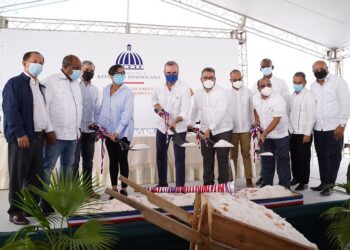 Gobierno invertirá más RD$ 256 millones para industrializar la sal de la zona costera