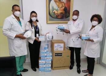 Hospital San Lorenzo de Los Mina recibe visita de fundación norteamericana