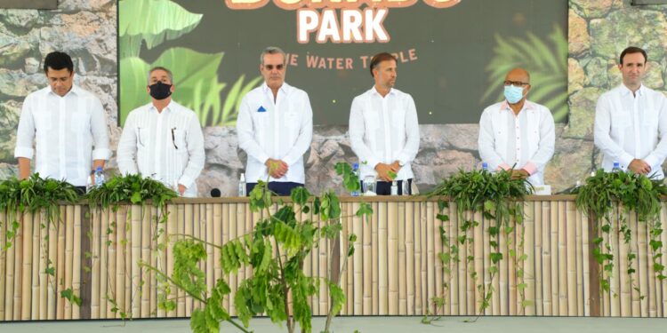 Abinader considera modelo de turismo de RD es referente mundial