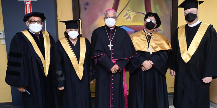 UCSD gradúa 1,210 nuevos profesionales en Grado y Postgrado