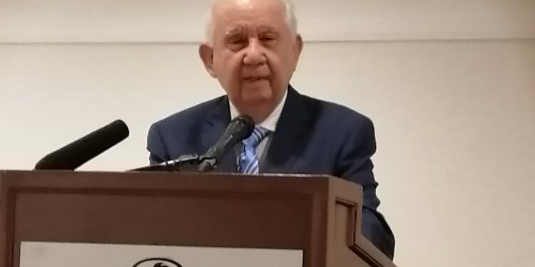 Alvarez Bogaert asegura la diáspora ha sostenido economía de RD