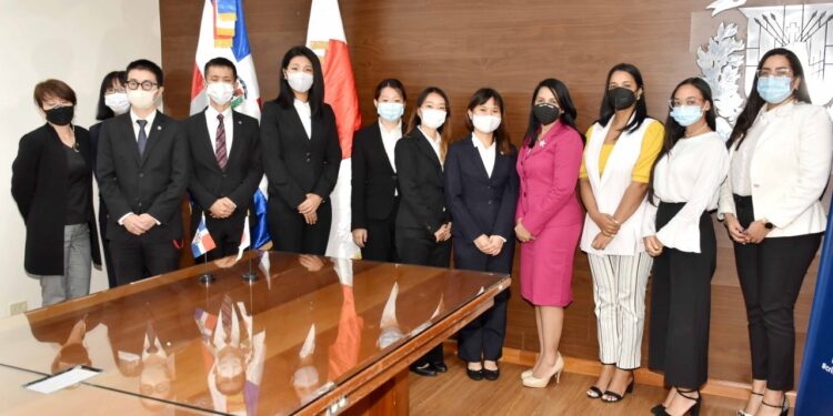 Presentan trabajos de voluntarios y voluntarias japoneses desde 2020