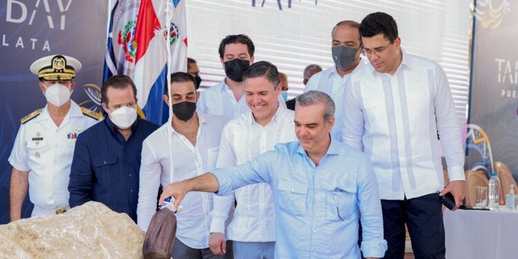 Abinader inaugura terminal de cruceros Taíno Bay en Puerto Plata