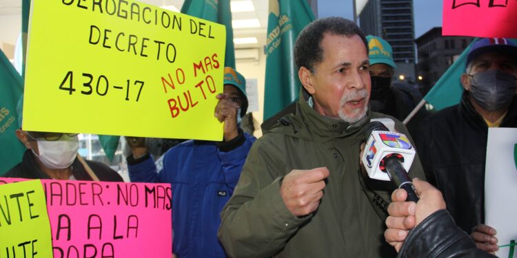 Alianza País en Nueva York rechaza medidas favorecen a viajeros diáspora en EEUU