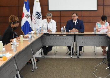 Aumentan en 15.5% el salario mínimo de Operadores de Máquinas Pesadas