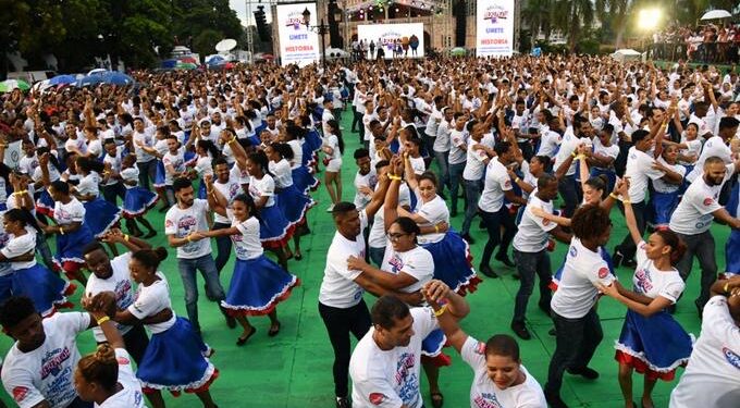 ADOPAE propone  Abinader declare el 11 de diciembre Día Nacional de la Bachata