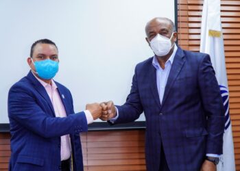 Hospital Ney Arias Lora recibe donación del Ministerio de Energía y Minas