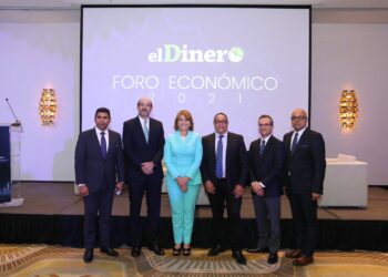 Exponen durante foro las claves en la recuperación económica